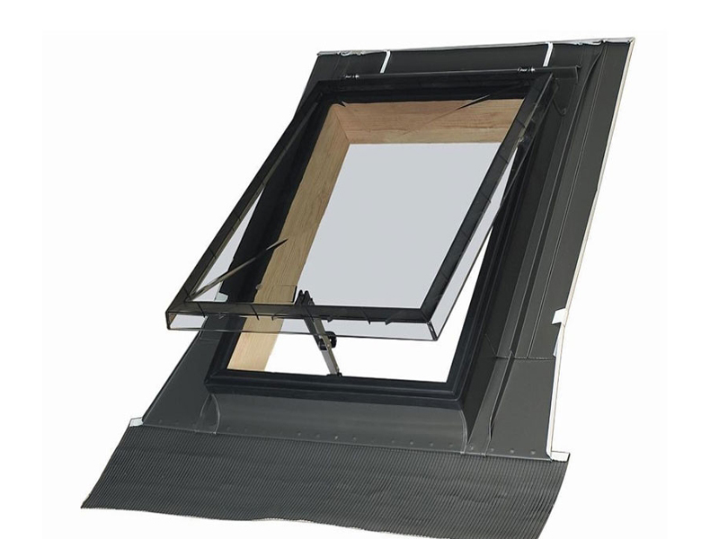 Tetőkibúvó aluminium borítású