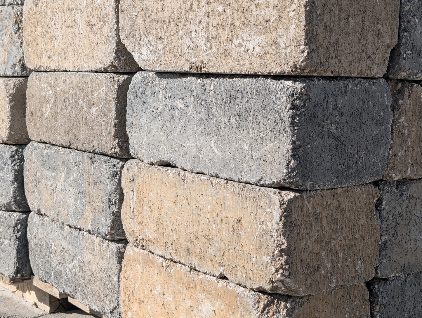 KK Aquincum blokk homok-antracit